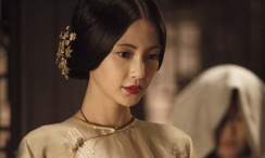 不穿衣美女